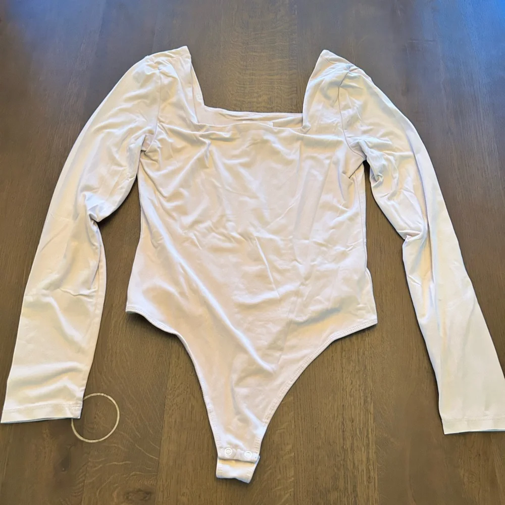 House of Harlow 1960 light cream long sleeve square neck bodysuit
